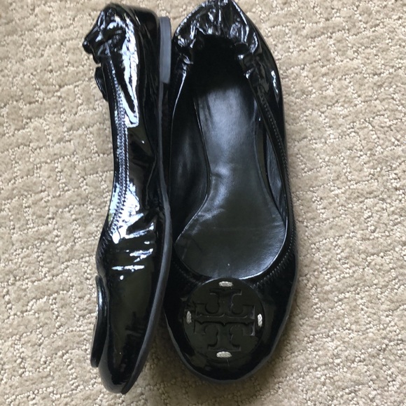Tory Burch Classic Ballet Flat Patent Leather - Picture 2 of 5